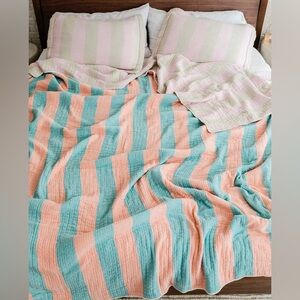 Dusen Dusen warm stripe reversible coverlet blanket in warm stripe! King $300